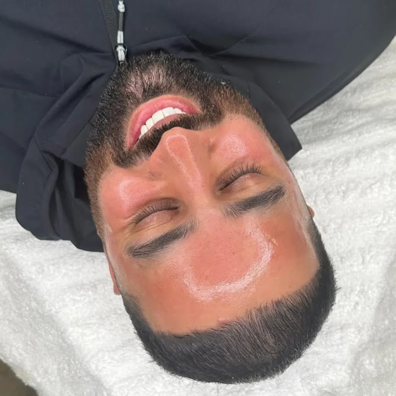 Aquapure Hydrodermabrasion [3+1 Package] - Image 1