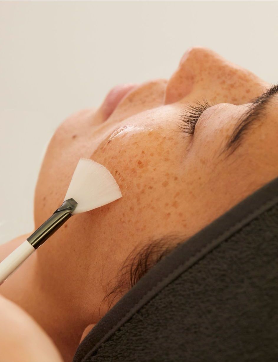 Medik8 UNIVERSAL AHA Brightening Peel - Image 2